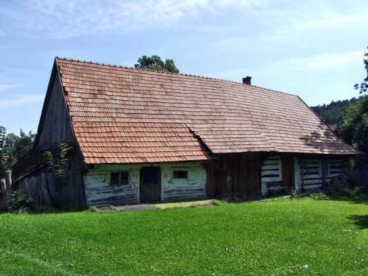 8461 Krempna – původní lemkovská architektura